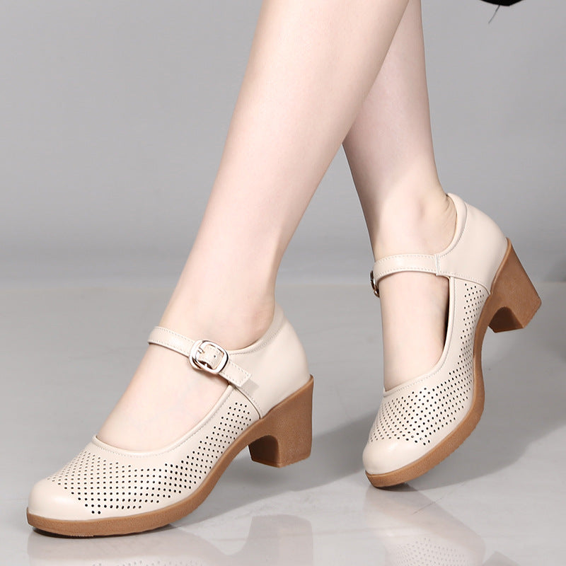 Round-toe cutout commuter sandals