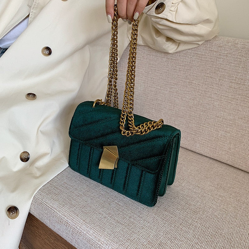 Women's velvet chain evening bag in black, green, pink or red
