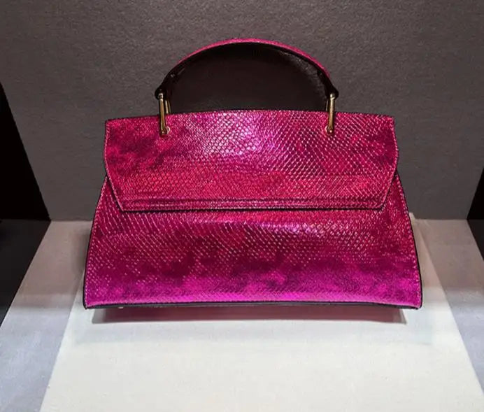 Women's snake print PU shoulder bag in gold or dark pink