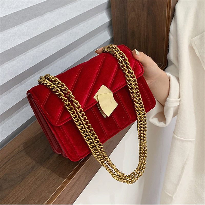 Women's velvet chain evening bag in black, green, pink or red