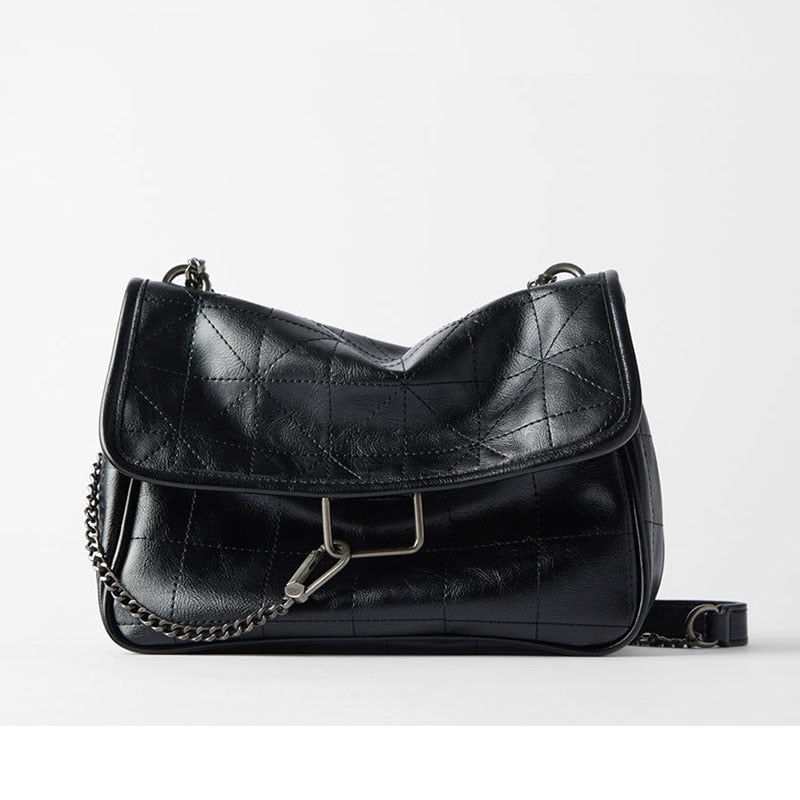 Women's soft flap chain shoulder bag in beige or black