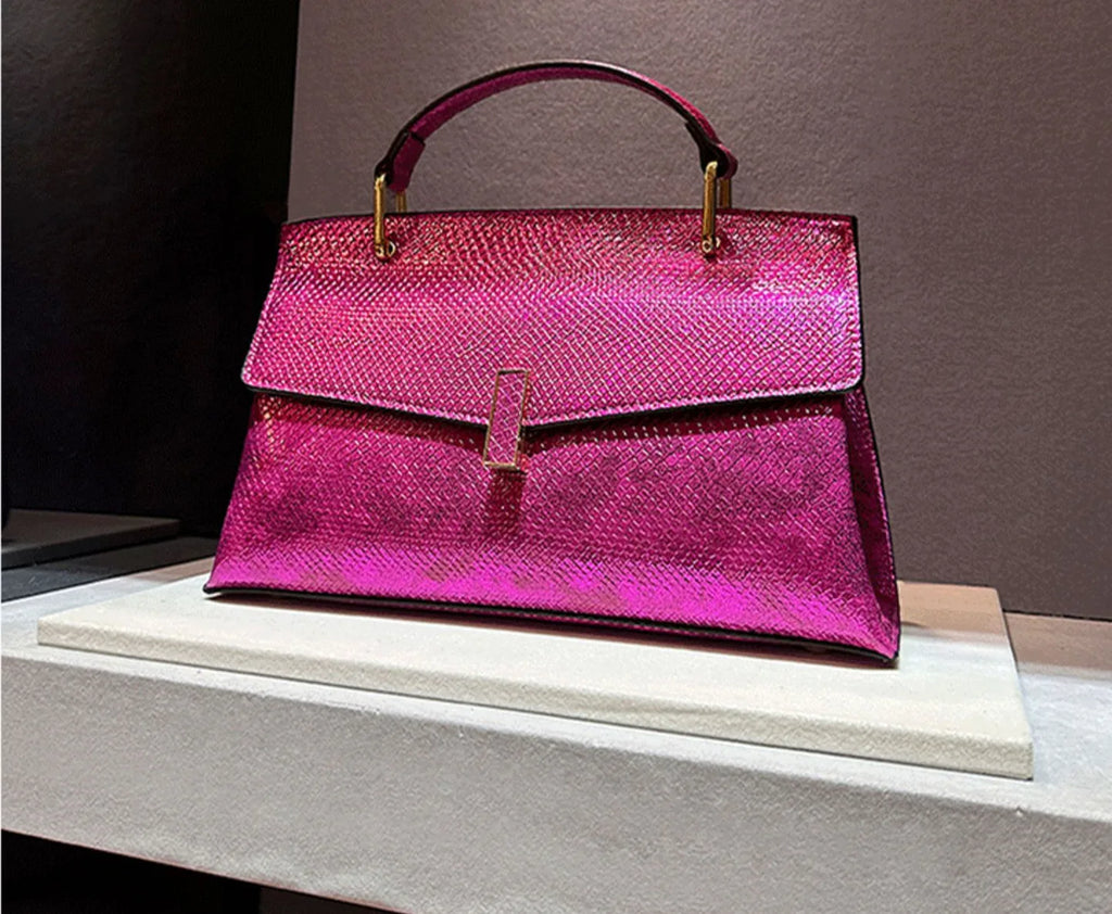 Women's snake print PU shoulder bag in gold or dark pink