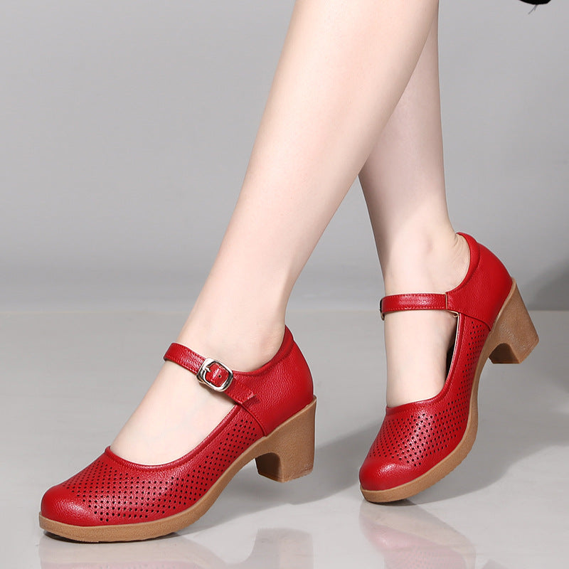 Women's buckle work sandals with low heel