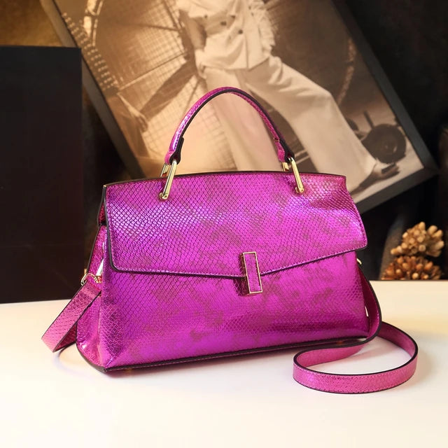 Women's snake print PU shoulder bag in gold or dark pink