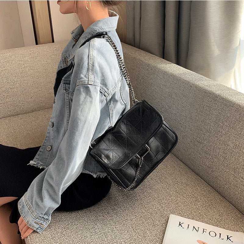 Women's soft flap chain shoulder bag in beige or black
